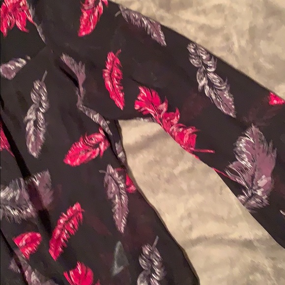 Floral Blouse - Picture 2 of 3